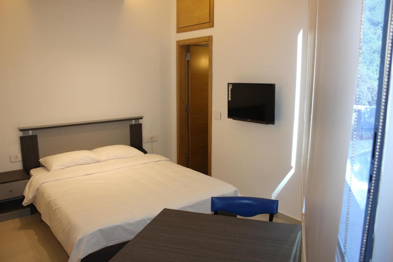Le Caravelle Beirut Hotel Mansourieh Exterior photo